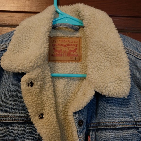 Levi's Sherpa Trucker Divided Blue Jean Jacket Size Small - Picture 2 of 5